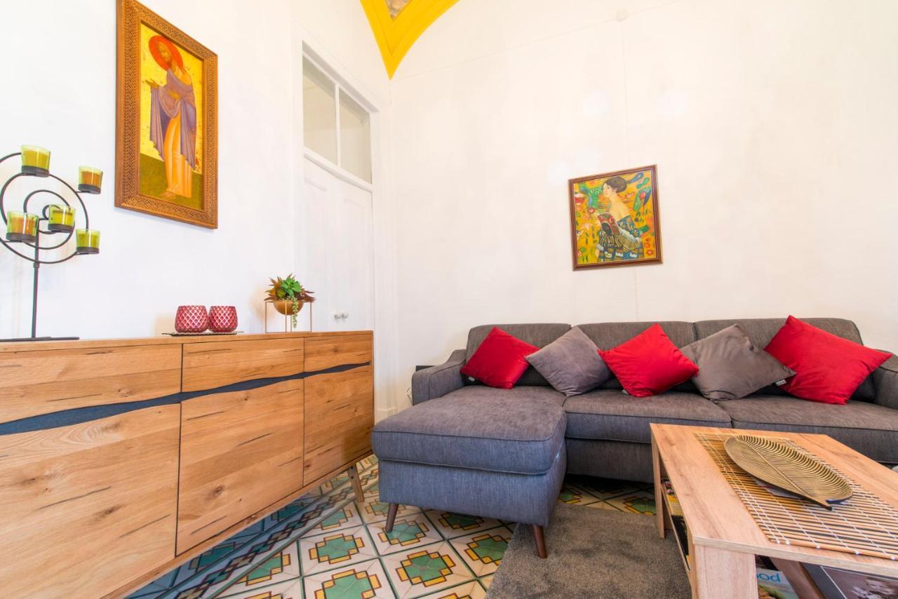 Charming Town House Just 500M From The Marina And Its Well Known Typical Market Ольян Экстерьер фото