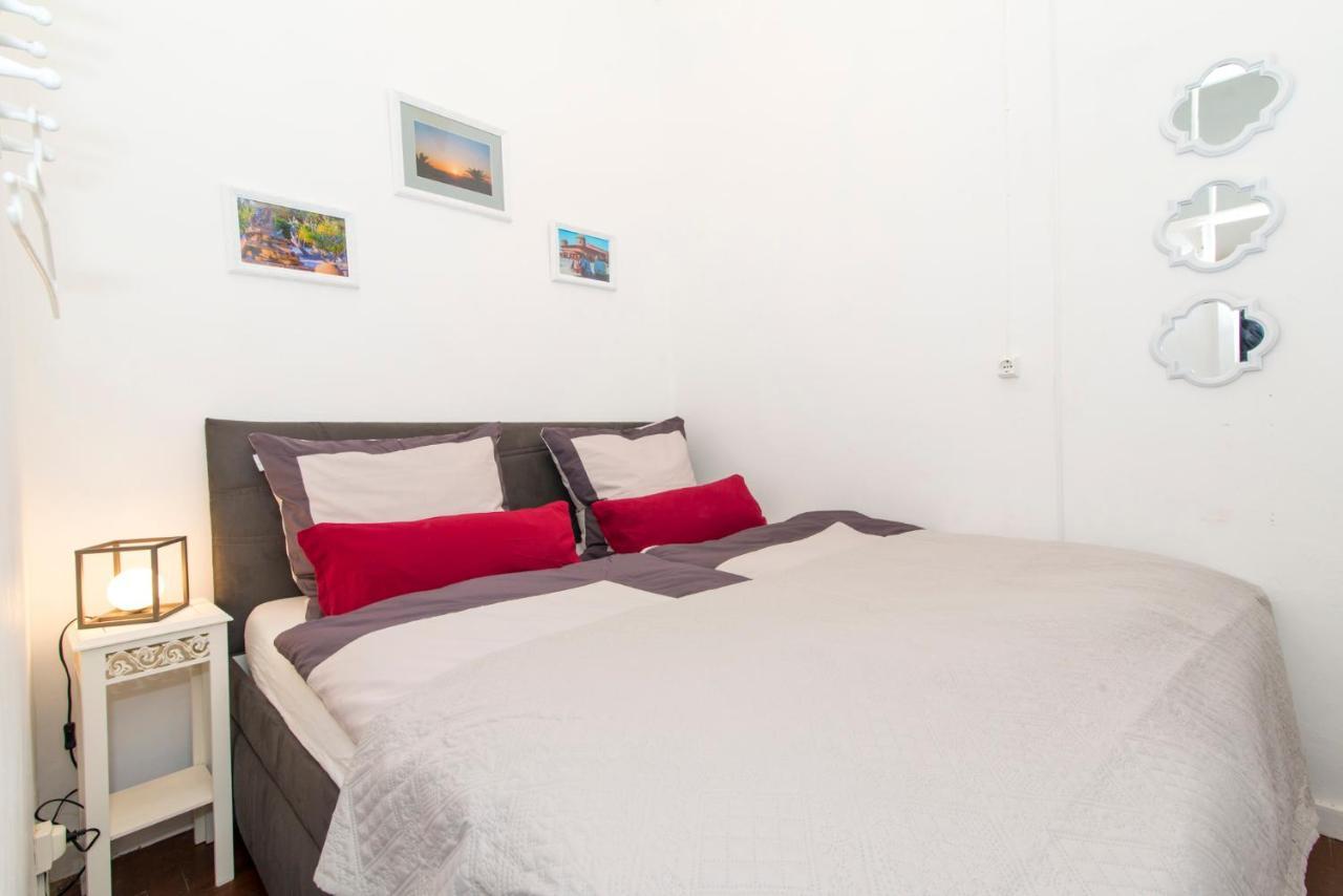 Charming Town House Just 500M From The Marina And Its Well Known Typical Market Ольян Экстерьер фото